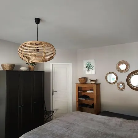 La Petite Maison Dans Les Pins Frühstückspension Sigean