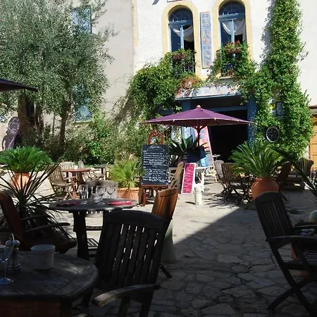 La Petite Maison Dans Les Pins Frühstückspension
