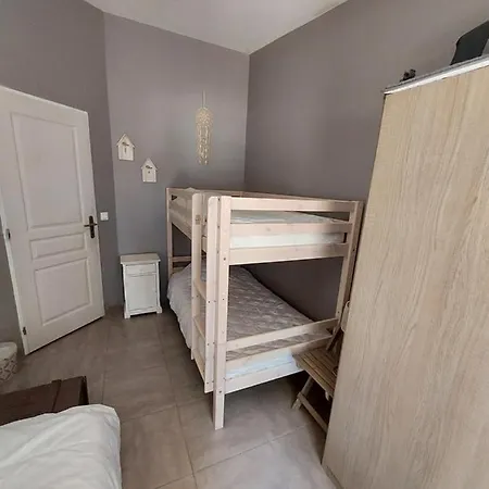 La Petite Maison Dans Les Pins